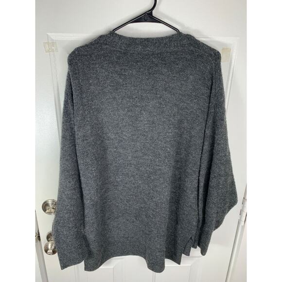 H&M Womens Gray Knit V-Neck Sweater Size S - Picture 2 of 5